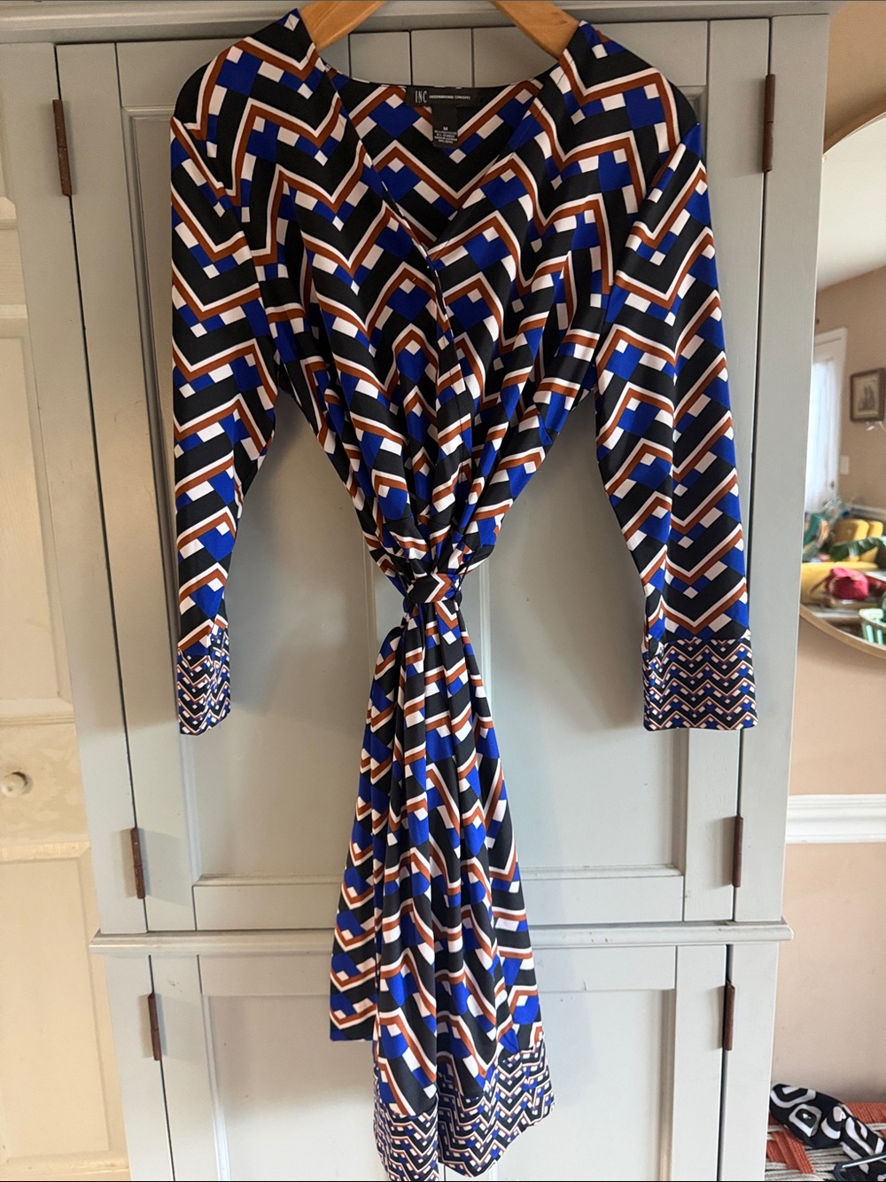 IC COLLECTION Long Sleeve Knot-Front Dress in Blue and Brown Geometric Print